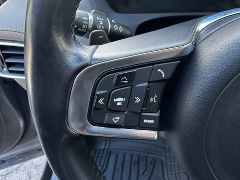 Used 2017 Jaguar F-PACE R-Sport image 24