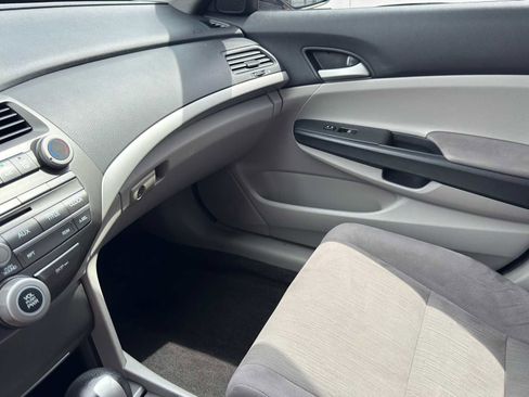 Used 2011 Honda Accord LX-P image 16