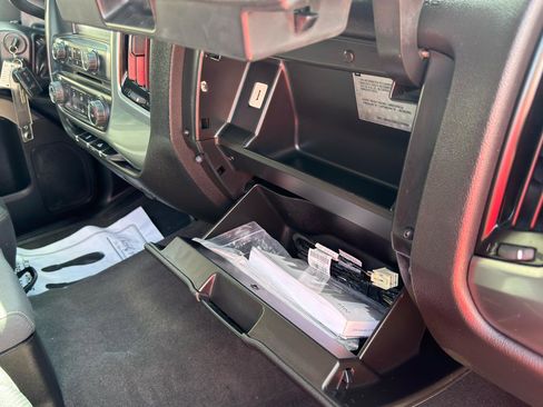 Used 2019 Chevrolet Silverado 1500 LT image 30