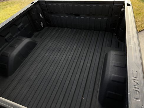 Used 2024 GMC Sierra 1500 AT4 w/ AT4 Preferred Package image 32