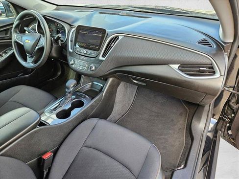 Used 2025 Chevrolet Malibu LT FWD image 20