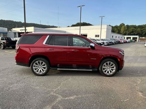 Used 2023 Chevrolet Tahoe Premier w/ LPO, Illumination Package AWD/4WD image 8
