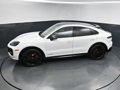 New 2026 Porsche Cayenne GTS AWD/4WD image 15