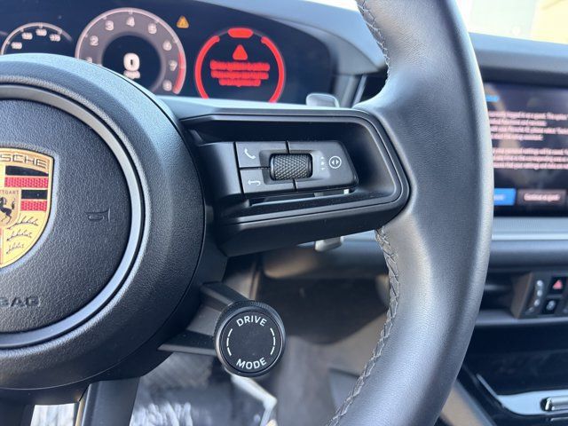 Used 2025 Porsche Cayenne AWD/4WD image 9