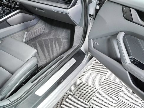 Certified 2024 Porsche 911 Carrera 4S AWD/4WD image 22