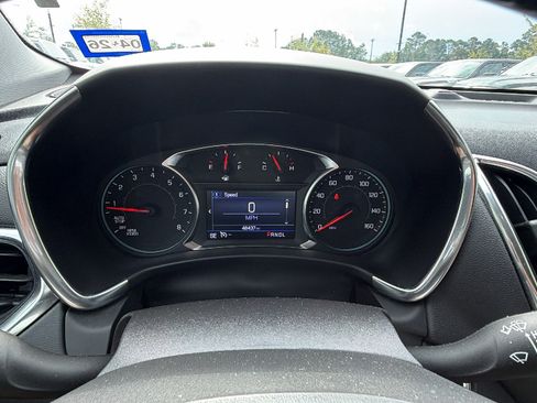 Used 2024 Chevrolet Equinox LT FWD image 29