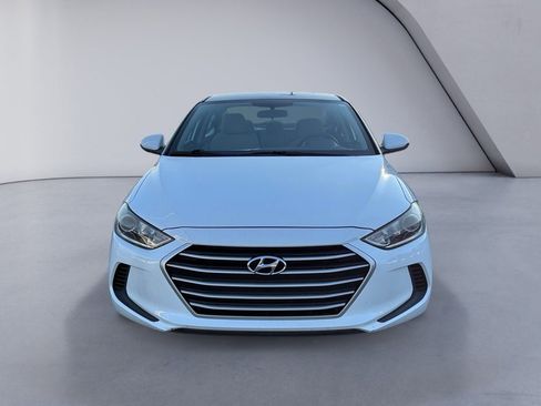Used 2017 Hyundai Elantra SE image 8