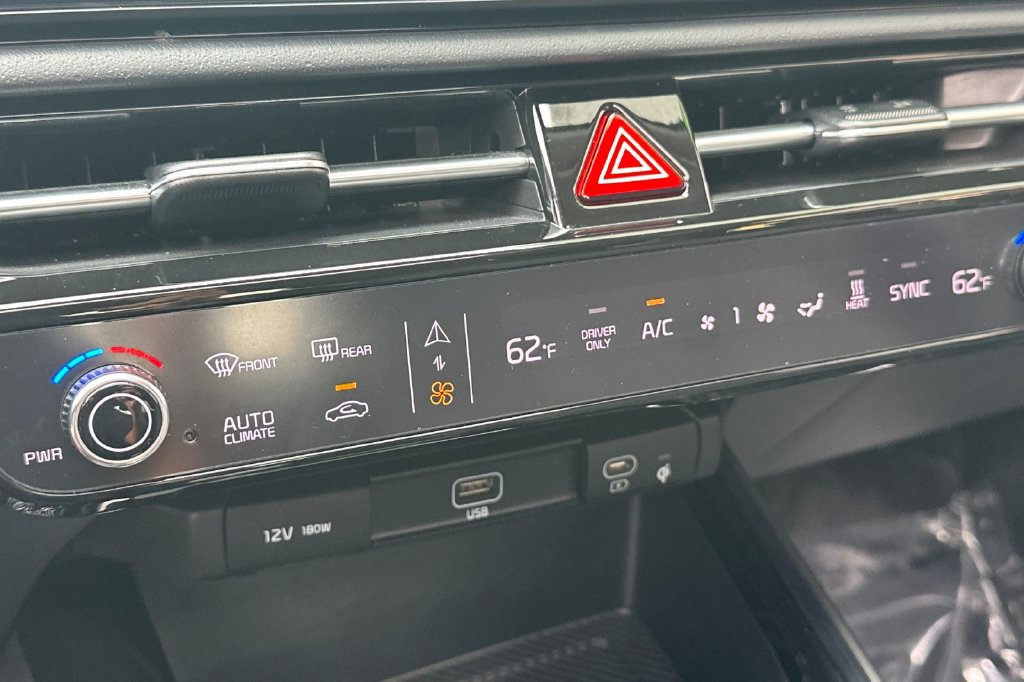 Used 2024 Kia Niro Wave FWD image 24