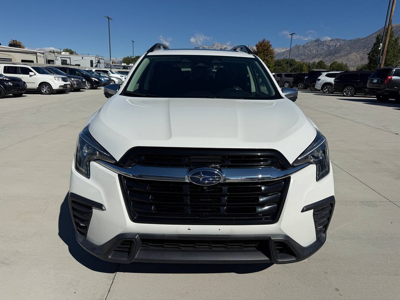 Used 2023 Subaru Ascent Limited w/ Technology Package AWD/4WD image 8