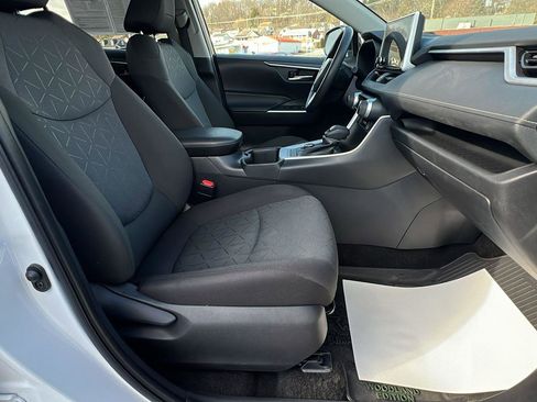 Used 2024 Toyota RAV4 AWD Hybrid image 13