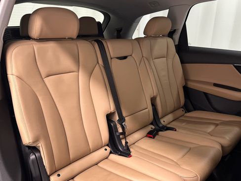 Used 2023 Audi Q7 2.0T Premium w/ Convenience Package image 23