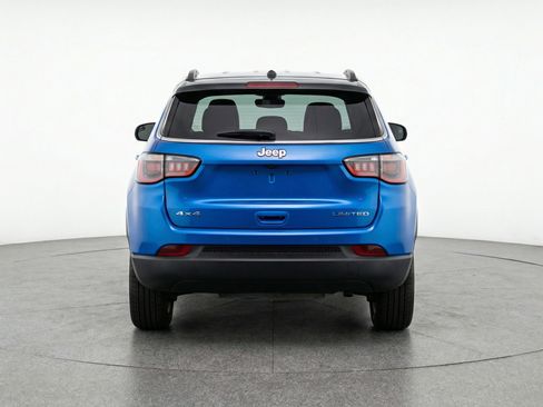 Used 2025 Jeep Compass Limited image 7