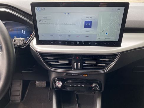 Used 2025 Ford Escape Platinum AWD/4WD image 24