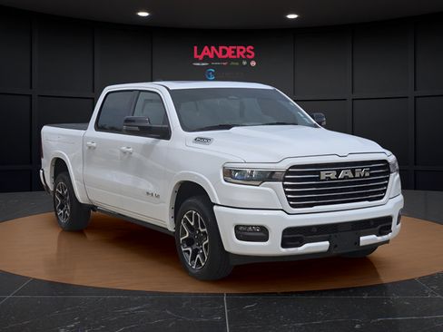 Used 2026 RAM 1500 Laramie AWD/4WD image 5