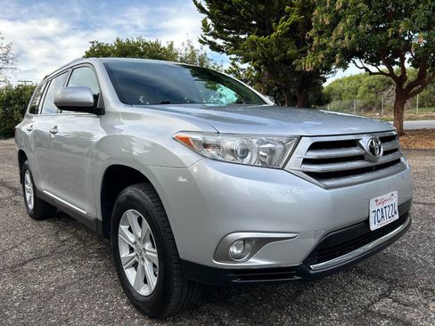Used 2013 Toyota Highlander SE image 8