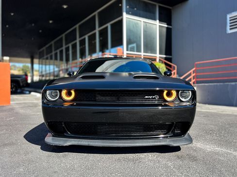 Used 2020 Dodge Challenger SRT Hellcat image 2