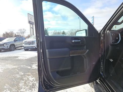 Used 2022 Chevrolet Silverado 1500 High Country image 25