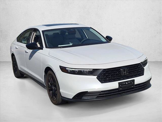 Certified 2025 Honda Accord SE image 3