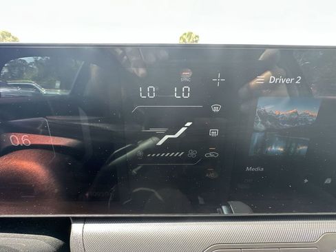 Used 2025 Kia K4 EX image 25