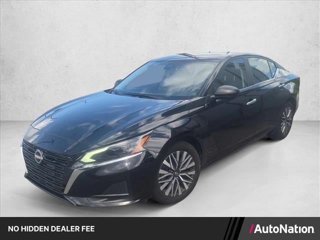 Used 2025 Nissan Altima 2.5 SV FWD image 1