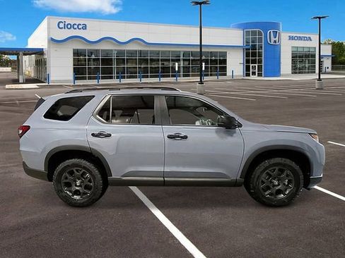 New 2026 Honda Pilot TrailSport image 8