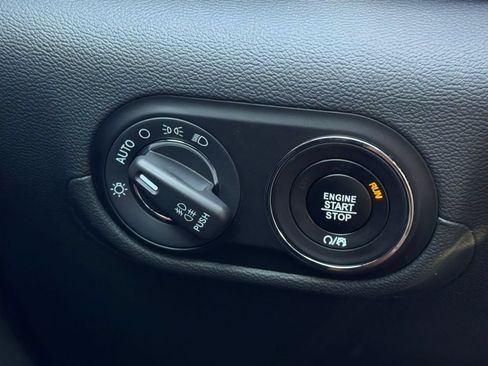 Certified 2022 Maserati Levante Modena AWD/4WD image 40