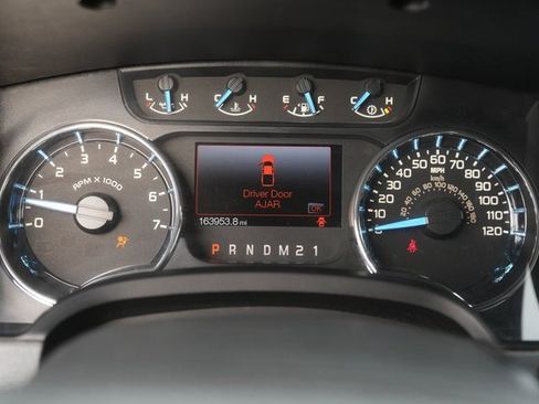 Used 2013 Ford F150 XLT w/ XLT Chrome Pkg image 24