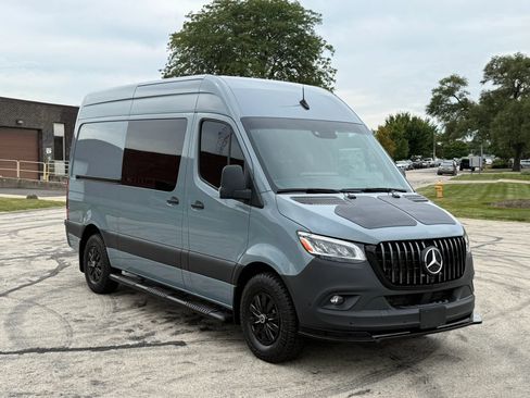 Used 2023 Mercedes-Benz Sprinter 2500 image 1
