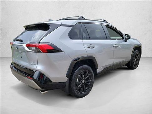 Used 2023 Toyota RAV4 SE AWD/4WD image 5