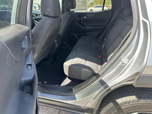 Used 2025 Chevrolet Equinox LT FWD image 4