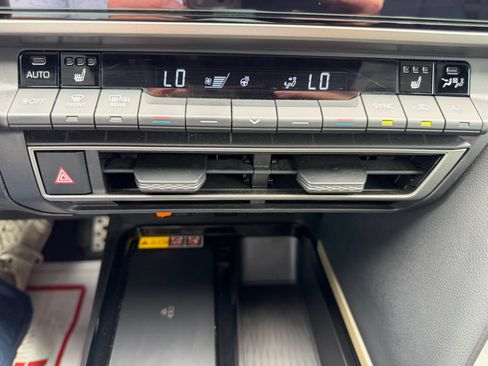 Used 2019 Jeep Compass Latitude FWD image 21