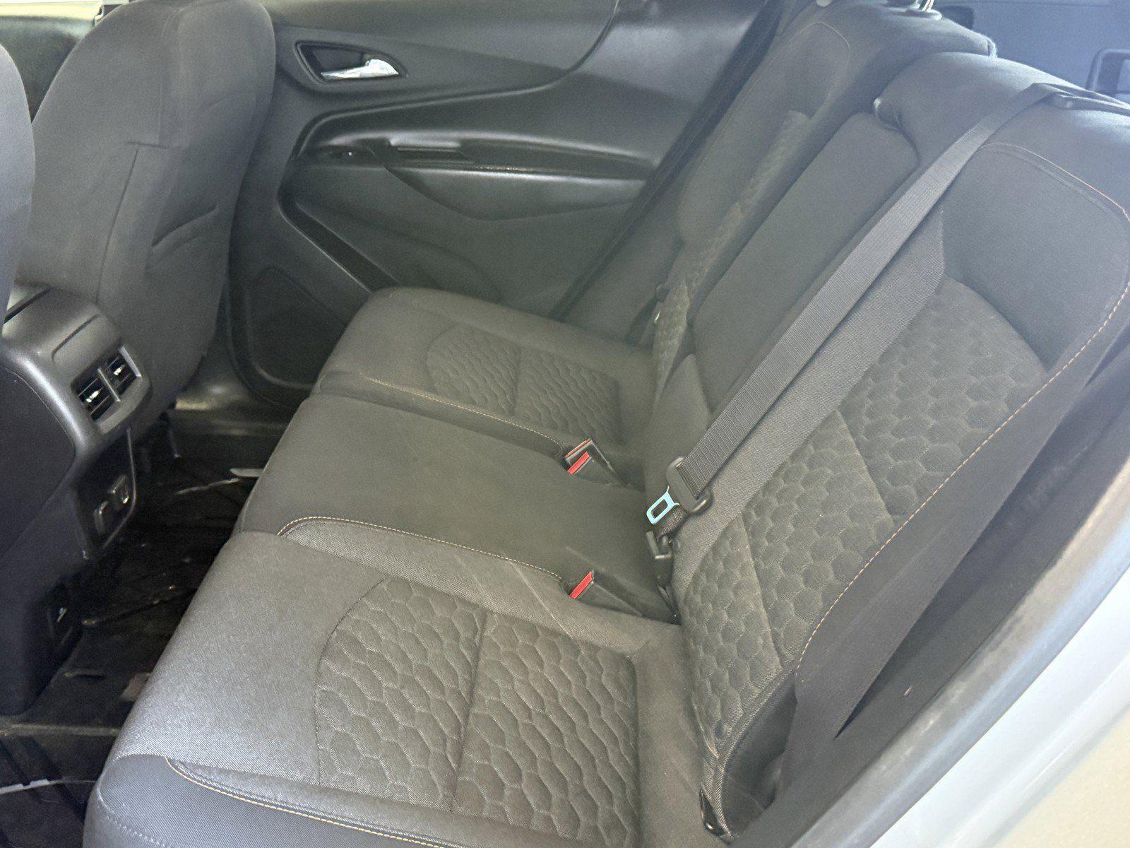 Used 2018 Chevrolet Equinox LT w/ Sun & Infotainment Package FWD image 29
