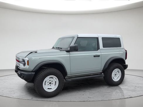 Used 2024 Ford Bronco Heritage Edition AWD/4WD image 12