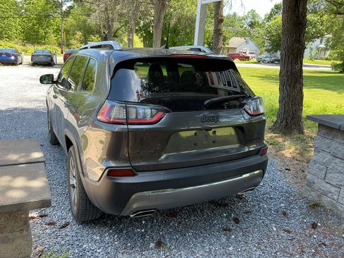 Used 2019 Jeep Cherokee Limited AWD/4WD image 7