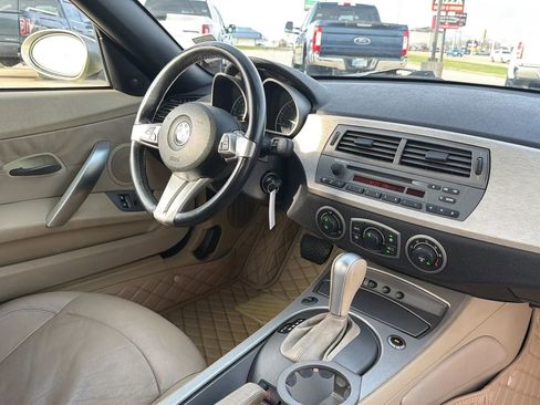 Used 2004 BMW Z4 3.0i image 38