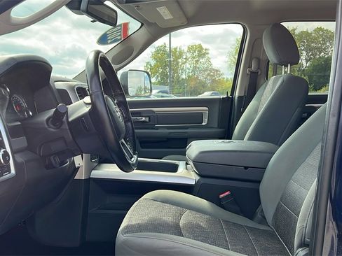 Used 2018 RAM 1500 Big Horn image 9