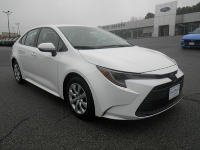 Used 2025 Toyota Corolla LE