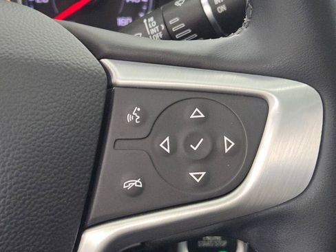 Used 2024 GMC Terrain SLT w/ Infotainment Package II image 36