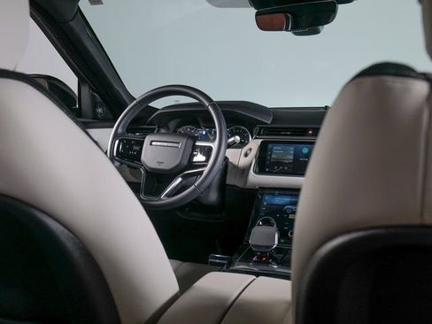 Used 2023 Land Rover Range Rover Velar R-Dynamic S image 22