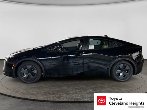 New 2026 Toyota Prius LE FWD image 8