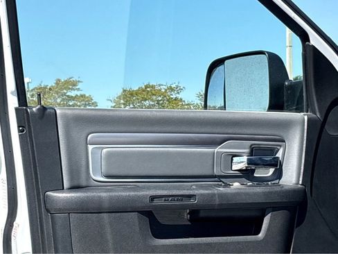 Used 2023 RAM 1500 Classic SLT w/ Trailer & Traction Group AWD/4WD image 9