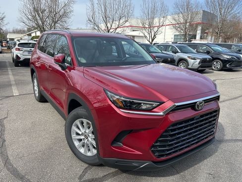 New 2026 Toyota Grand Highlander XLE image 1
