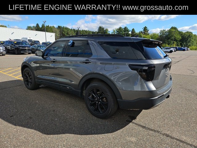 Used 2023 Ford Explorer XLT w/ Equipment Group 202A AWD/4WD image 5