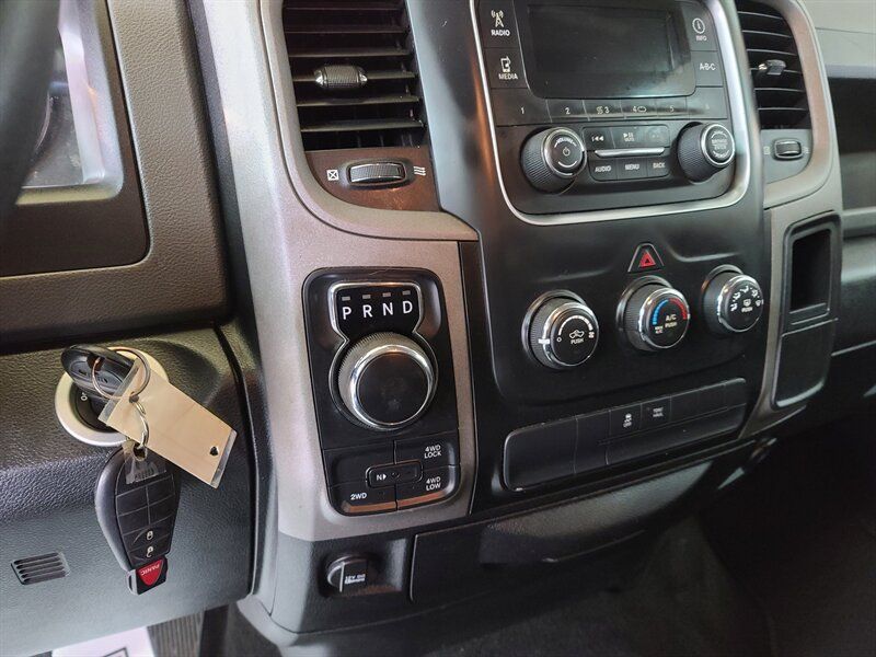 Used 2017 RAM 1500 Express AWD/4WD image 28