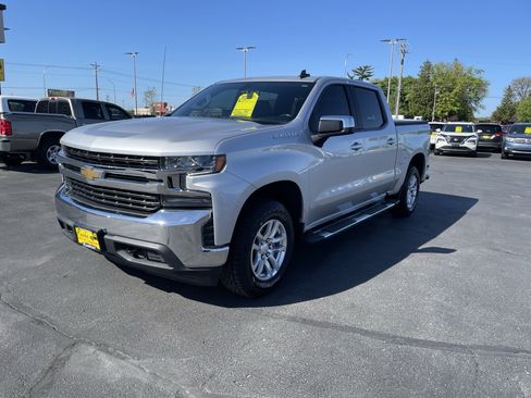 Used 2022 Chevrolet Silverado 1500 LT w/ Bed Protection Package AWD/4WD image 4