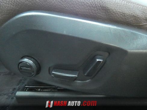Used 2022 Volvo XC60 B5 Momentum AWD/4WD image 48