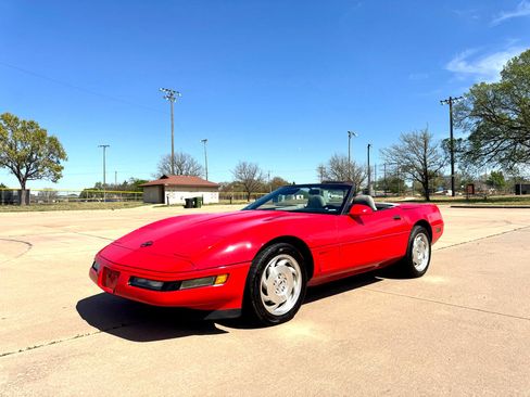 Used 1995 Chevrolet Corvette Convertible image 25