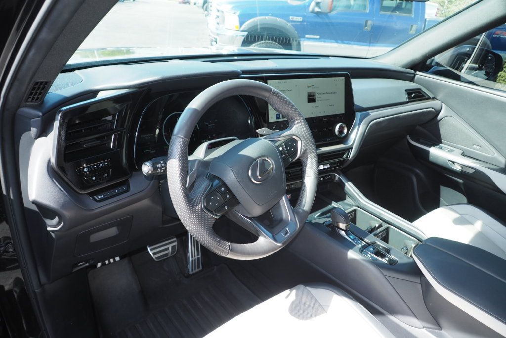 Used 2024 Lexus TX 500h AWD w/ Technology Package image 12