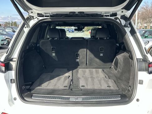 Used 2022 Jeep Grand Cherokee Overland w/ Luxury Tech Group IV image 26