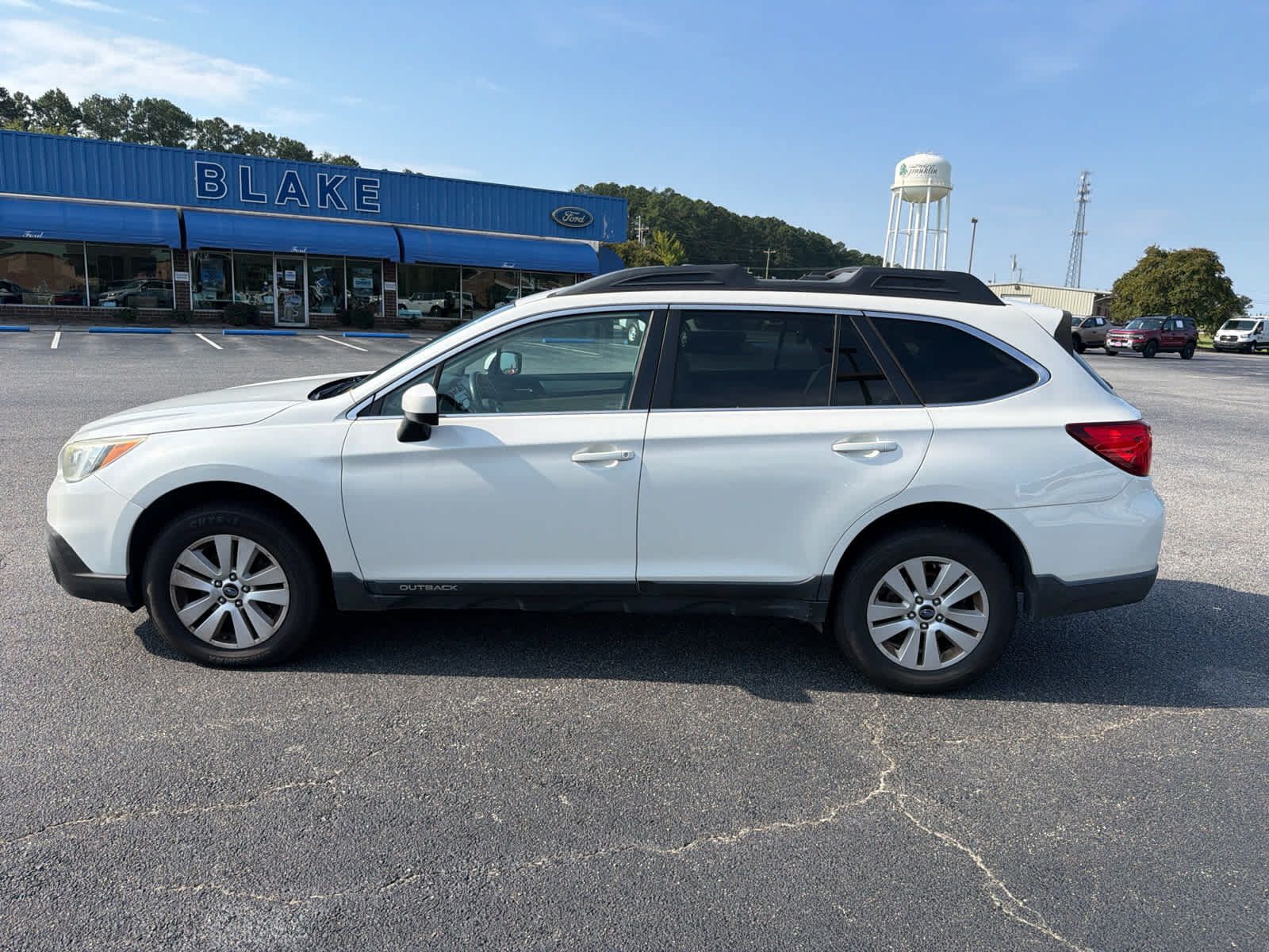 Used 2015 Subaru Outback 2.5i Premium AWD/4WD image 8